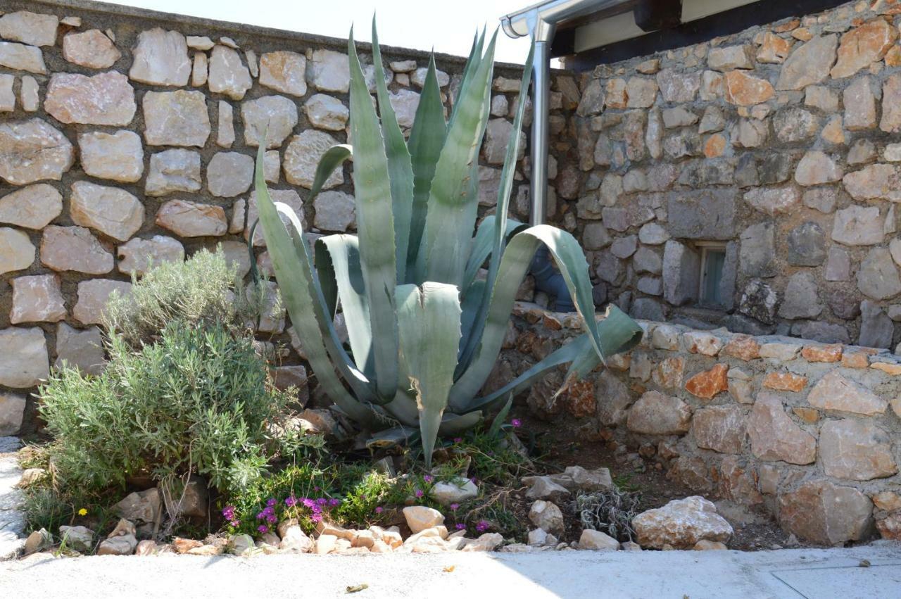 Three Sisters, Absolutely Unique Stone Houses, 200 M From The Beach Rudine (Dobrinj) Exterior foto