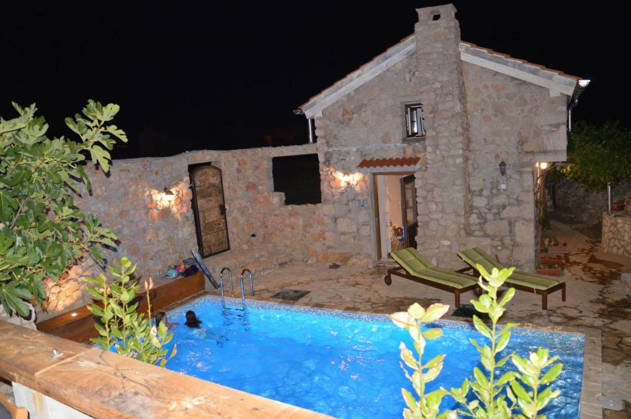 Three Sisters, Absolutely Unique Stone Houses, 200 M From The Beach Rudine (Dobrinj) Exterior foto