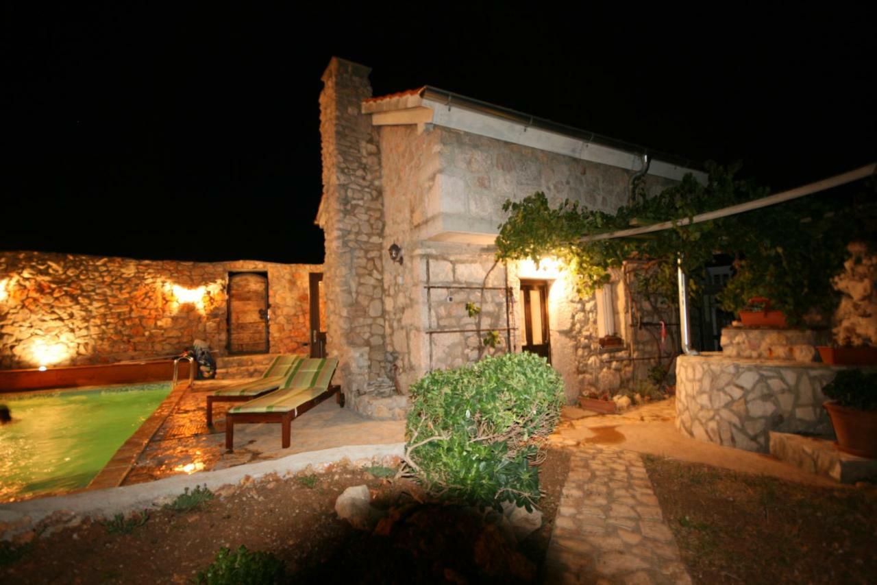 Three Sisters, Absolutely Unique Stone Houses, 200 M From The Beach Rudine (Dobrinj) Exterior foto